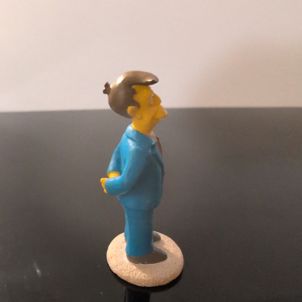 Simpsons Principal Skinner Hawthorne Village Figurine 2004 - Picture 2 of 5